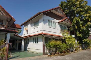 2 houses with 5 bedrooms for sale in Muang Chiang Mai