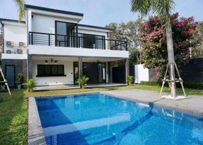 Modern house with a private pool for sale in Hang Dong , Chiang Mai