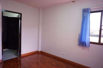 A family house for sale in San Khampeang, Chiang Mai