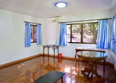 A family house for sale in San Khampeang, Chiang Mai