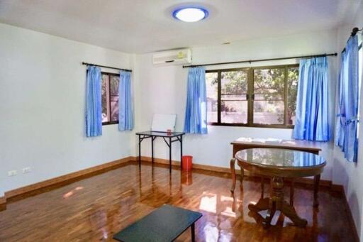 A family house for sale in San Khampeang, Chiang Mai