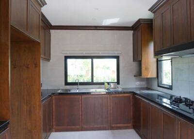 3 bed house for sale at Green Vally Golf Course , Chiang Mai