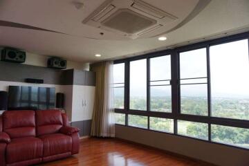 3 bed large unit for sale at the Green Valley Condo in Mae Rim, Chiang Mai