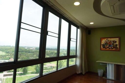 3 bed large unit for sale at the Green Valley Condo in Mae Rim, Chiang Mai