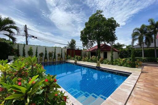 A lovely family home with pool for sale in Sankhampeang, Chiang Mai