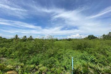 A lovely family home with pool for sale in Sankhampeang, Chiang Mai