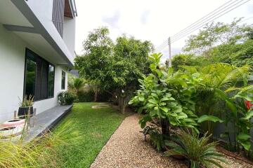 A pool villa with 3 bed for sale in Nam Phrae, Chiang Mai