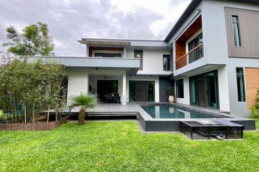 A pool villa with 3 bed for sale in Nam Phrae, Chiang Mai