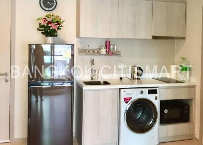 Condo at Life Sukhumvit 48 for sale