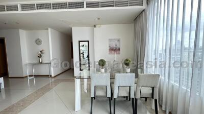 3 Bedrooms condo for rent at The Empire Place Sathorn.