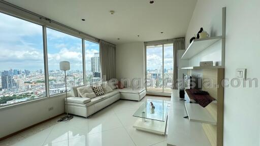 3 Bedrooms condo for rent at The Empire Place Sathorn.