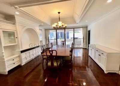 3 Bedrooms Apartment with big Balcony/Terrace, Asoke