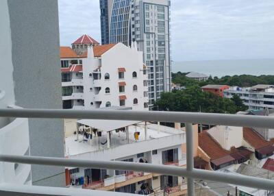 2BEDROOM CONDO PRATAMNUK FOR SALE