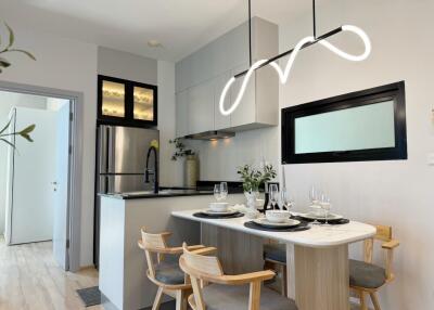 Modern kitchen with dining area