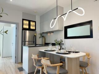 Modern kitchen with dining area