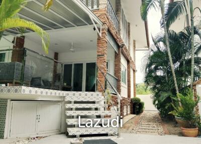 Elegant Pool Villa:  4 bedrooms villa on Soi 88