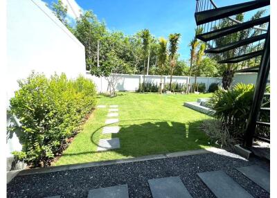 180 Sqm., 2 Beds, 2 Baths Townhouse listed for ฿ 9,000,000.