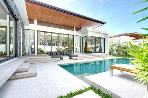 Luxurious pool villa in krabi