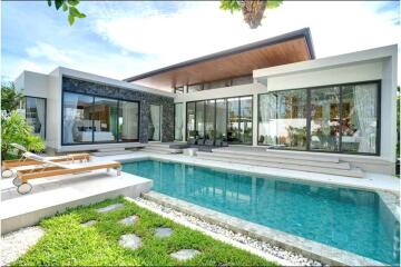 Luxurious pool villa in krabi