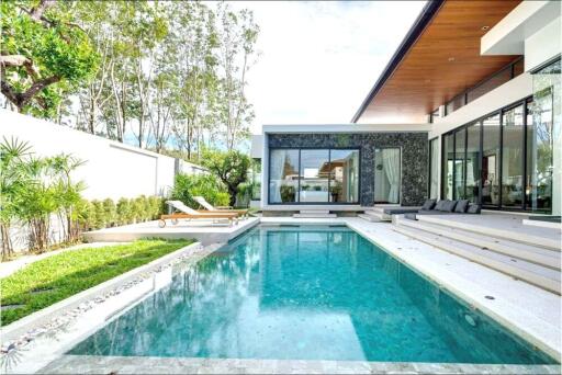 Luxurious pool villa in krabi