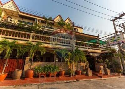 360 Sqm. Townhouse listed for ฿ 33,000,000.