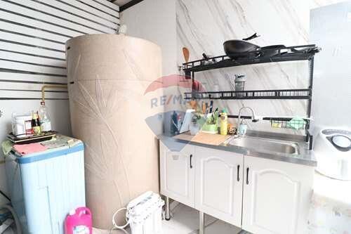 110 Sqm., 3 Beds, 2 Baths Townhouse listed for ฿ 2,500,000.