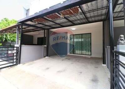 110 Sqm., 3 Beds, 2 Baths Townhouse listed for ฿ 2,500,000.