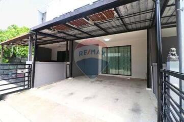 110 Sqm., 3 Beds, 2 Baths Townhouse listed for ฿ 2,500,000.