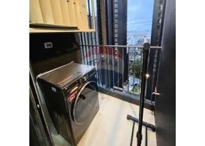 Condo for Rent!!! "Rhythm Asoke 1 " MRT Phra Ram 9