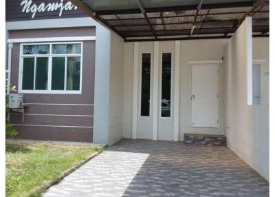 30 Sqm. Townhouse listed for ฿ 1,310,000.