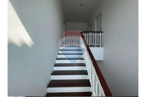 228 Sqm. Townhouse listed for ฿ 4,400,000.