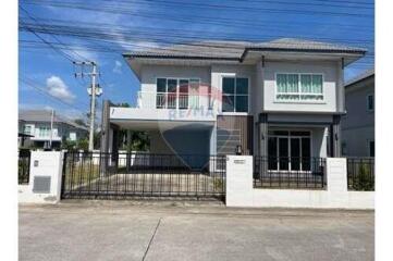 228 Sqm. Townhouse listed for ฿ 4,400,000.