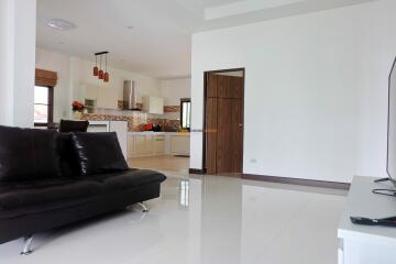 3 bedroom Private Pool Villa in Sattahip