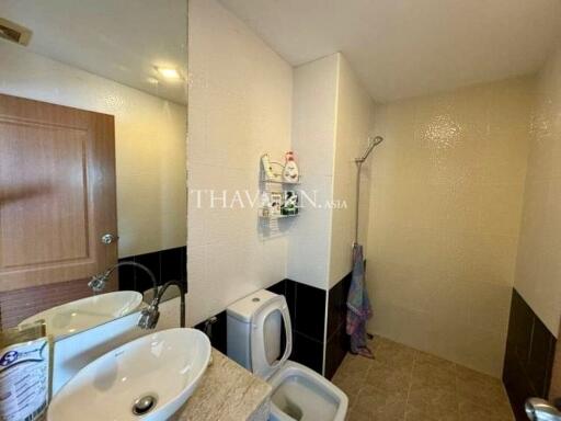 Condo for sale studio 33 m² in Trio Gems, Pattaya