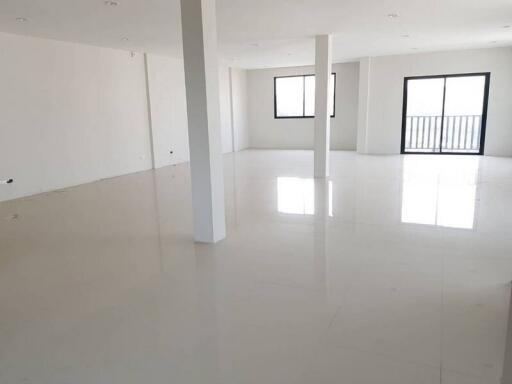 For Sale and Rent Bangkok Home Office Sukhumvit BTS On Nut Khlong Toei