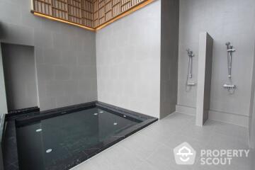 1-BR Condo at The Esse At Singha Complex near MRT Phetchaburi (ID 392703)