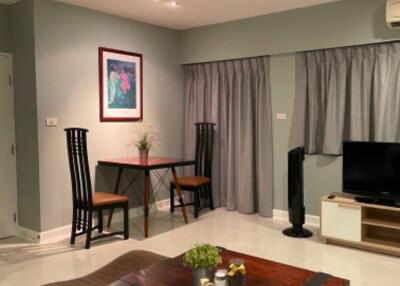 2-BR Condo at Saranjai Mansion Condominium near BTS Nana