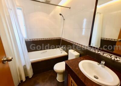 3 Bedrooms Modern Furnished Apartment - Sathorn