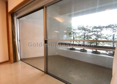 3 Bedrooms modern furnished apartment - Sathorn