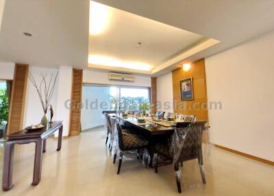 3 Bedrooms modern furnished apartment - Sathorn