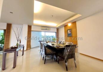 3 Bedrooms modern furnished apartment - Sathorn