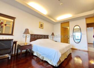 3 Bedrooms modern furnished apartment - Sathorn