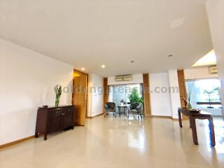 3 Bedrooms modern furnished apartment - Sathorn