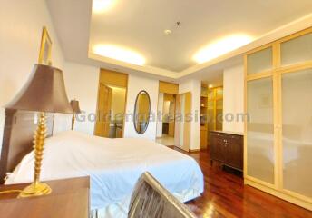 3 Bedrooms modern furnished apartment - Sathorn