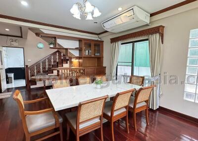 3 Bedrooms House with Garden in Compound - Sathorn