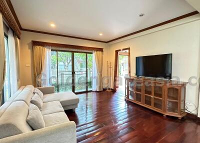 3 Bedrooms House with Garden in Compound - Sathorn