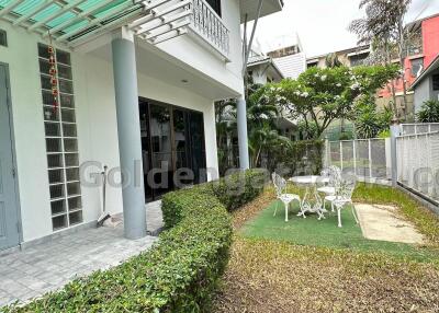 3 Bedrooms House with Garden in Compound - Sathorn