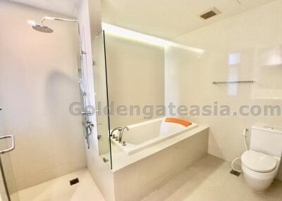 2 Bedrooms Apartment close to Benchasiri Park and Phrom Phong BTS