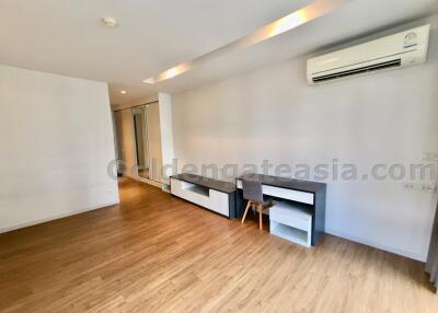 2 Bedrooms Apartment close to Benchasiri Park and Phrom Phong BTS