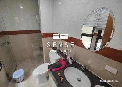 Private House for rent in Thonglor